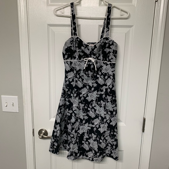 R&K Dresses & Skirts - Black and White Floral Dress